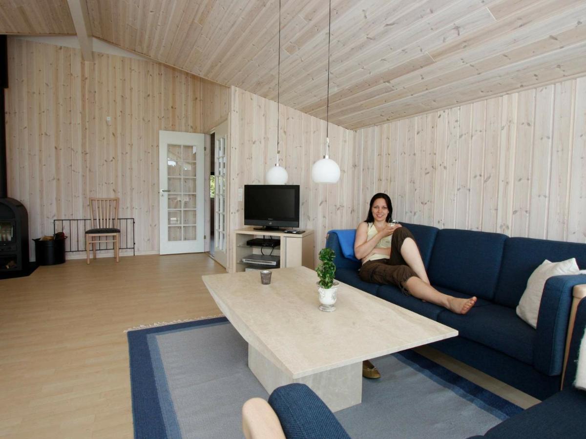10 Person Holiday Home In R Dby Kramnitse Exterior photo